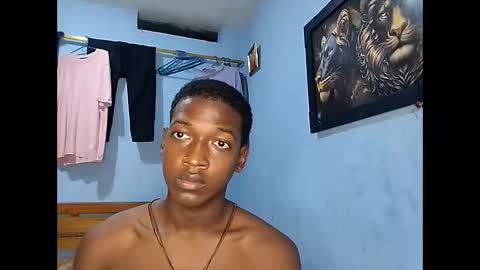 Elnegroexticoxxx online show from March 30, 6:13 am