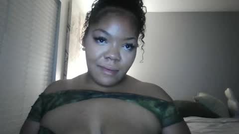 caramel_sexy4u online show from July 19, 6:27 am
