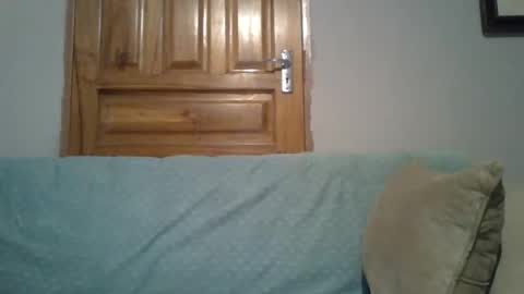 Snapshot of caramelchoc81 chatting on September 10, 1:39 am candylious81 online show from September 10, 1:39 am