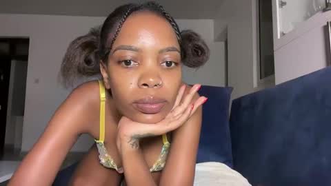 caramelmelissa online show from January 12, 4:25 pm