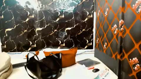 caramelminxx_ online show from July 9, 7:56 am