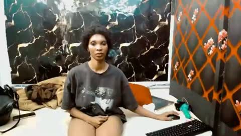 caramelminxx_ online show from June 29, 7:27 am