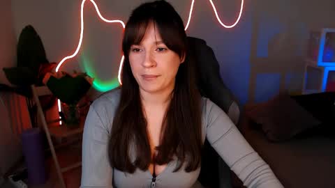 Mary online show from May 8, 7:36 am