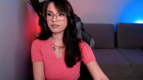 Mary online show from October 24, 7:25 pm