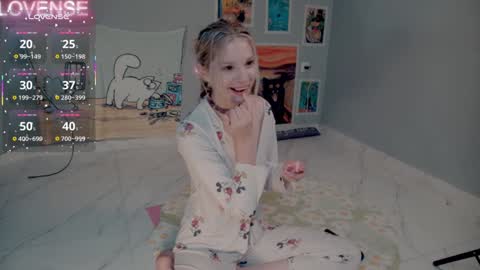 NONA    follow online show from September 16, 5:10 am