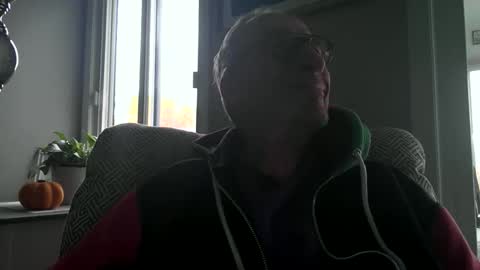 Caressluving online show from October 22, 7:04 pm