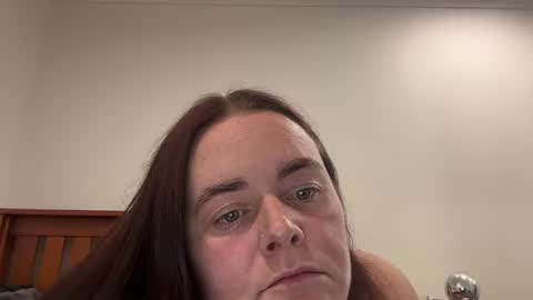 carinabro10 online show from June 21, 10:10 am