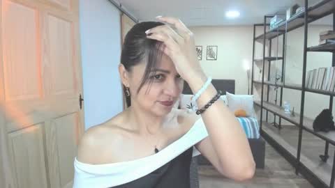 carlin1511 online show from February 17, 7:57 pm