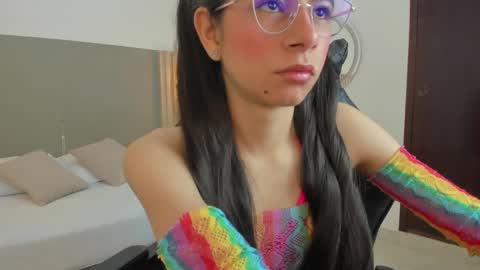 C A R L I N A online show from December 18, 12:33 pm