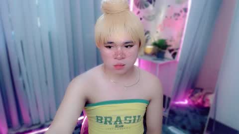 Snapshot of carlo_bigcock69 chatting on September 22, 2:26 am carlo_bigcock69 online show from September 22, 2:26 am