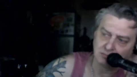 carlos712009 online show from April 8, 6:05 am