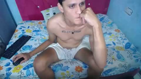 carlos_steven online show from December 5, 8:24 am