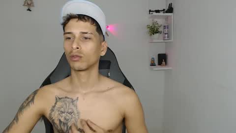 carlossmi01 online show from February 7, 4:26 am