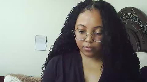 CARAMEL xoxo online show from February 10, 4:43 pm