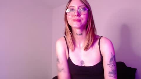 carmennrusso online show from March 7, 1:20 am