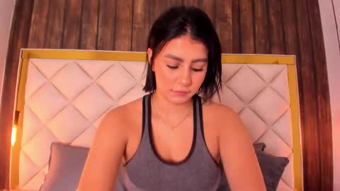 caro_giraldo_ online show from November 27, 12:13 pm