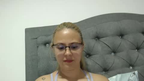 carolay02 online show from November 10, 2:03 am