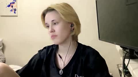 Call me Carol online show from November 17, 4:42 pm