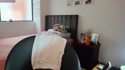 carolina_zaens online show from October 15, 5:36 pm