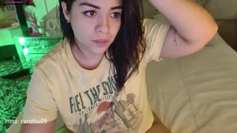 caroline online show from May 4, 8:37 pm