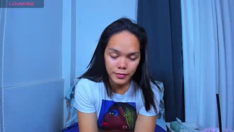 caroline_east online show from October 28, 5:58 pm