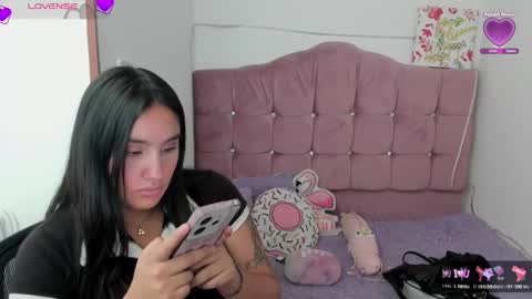 caroline_rodriguez_9 online show from December 2, 7:45 pm