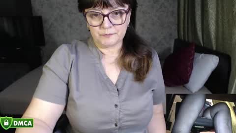Snapshot of carolinedream_ chatting on October 4, 7:33 pm CarolineDream online show from October 4, 7:33 pm