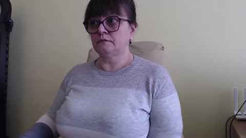 Snapshot of carolinedream_ chatting on March 10, 7:22 am CarolineDream online show from March 10, 7:22 am