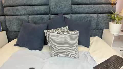 Caroline  online show from July 15, 5:28 pm