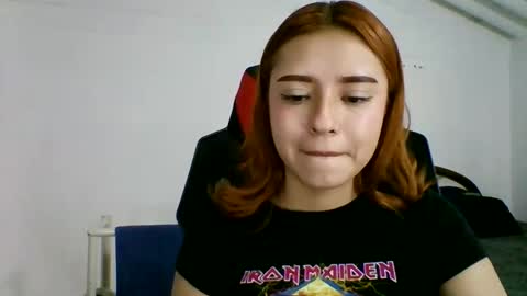 carolinnapinkman online show from May 16, 8:18 pm