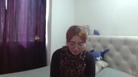 carolinnapinkman online show from May 20, 8:37 pm