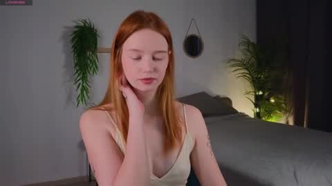 Snapshot of carolinnk chatting on September 28, 2:15 pm Caro online show from September 28, 2:15 pm