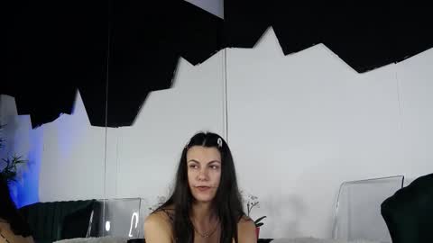 carolynnx online show from October 23, 6:26 am