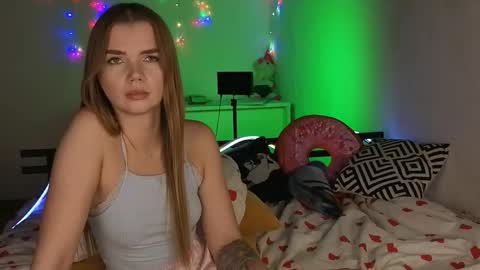 carriebradshawww online show from February 19, 4:55 am