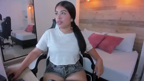 Snapshot of carriepink_ chatting on September 16, 12:51 pm carriepink_ online show from September 16, 12:51 pm