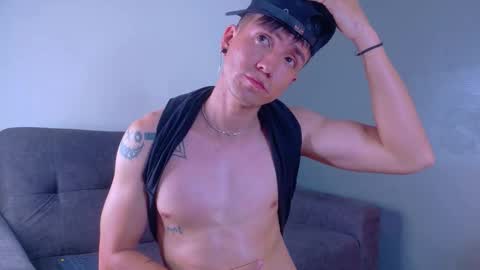 carter_noah_ online show from February 3, 6:22 am