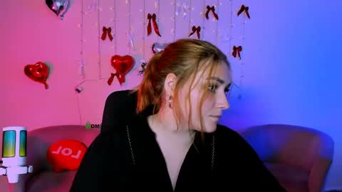 casey_meow_ online show from May 19, 8:54 am