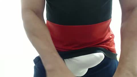 cashmastermuscle77 online show from October 25, 10:43 pm