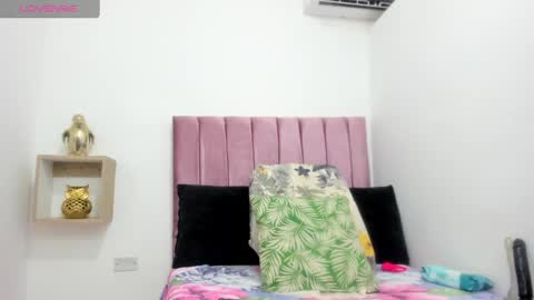 cassie_becker_1 online show from September 24, 11:50 am