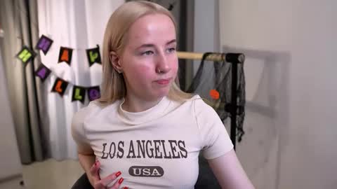 Cassie online show from October 20, 9:20 pm