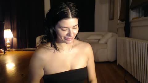 cassiealvarez online show from April 4, 2:18 am