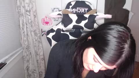 Snapshot of cassiealvarez chatting on October 8, 5:02 am cassiealvarez online show from October 8, 5:02 am