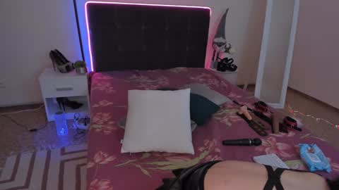 Snapshot of cassieevanss chatting on January 31, 6:46 am Cassie online show from January 31, 6:46 am