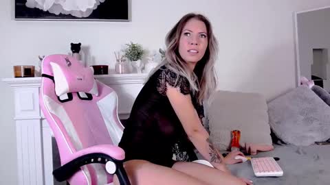 Cassi online show from November 7, 5:10 am