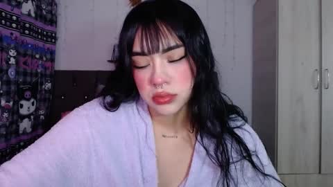 Snapshot of cat_mila_ chatting on October 1, 1:48 am Mila online show from October 1, 1:48 am