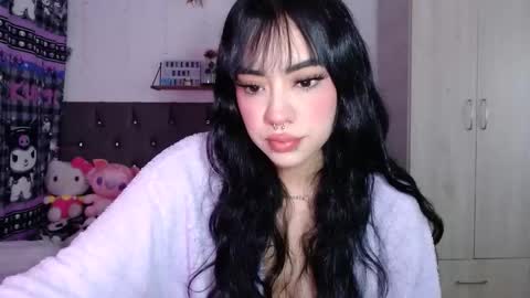 Mila online show from November 11, 7:32 am