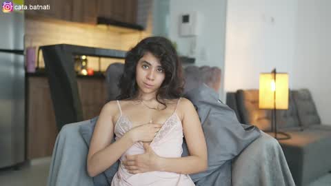 Catalina online show from April 5, 2:58 pm