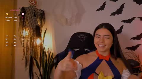 MACARENA online show from October 25, 8:42 pm