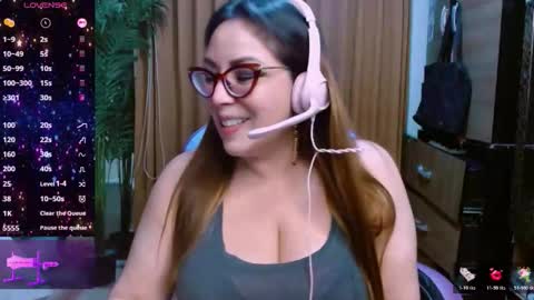catalina3772516 online show from May 30, 9:24 pm