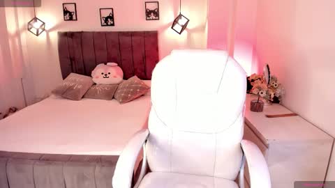 Snapshot of catalina_naughtyy chatting on September 14, 2:47 am Catalina online show from September 14, 2:47 am